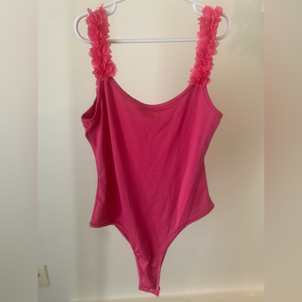 Solid backless cami bodysuit - hot pink